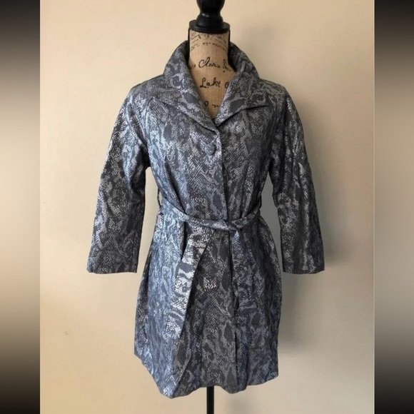 Helena Neiman Marcus buttons front gray& silver w/lace outwear coat dress Size:8